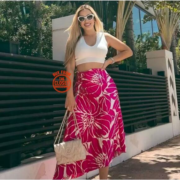 RARE!!! MANGO Asymmetrical Pleated Skirt NWT - Picture 4 of 16